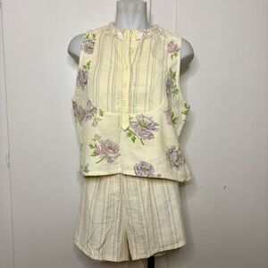 Vintage 80s Laura Adams Pale Yellow Floral Flannel Pajama Set Crop Tank Shorts